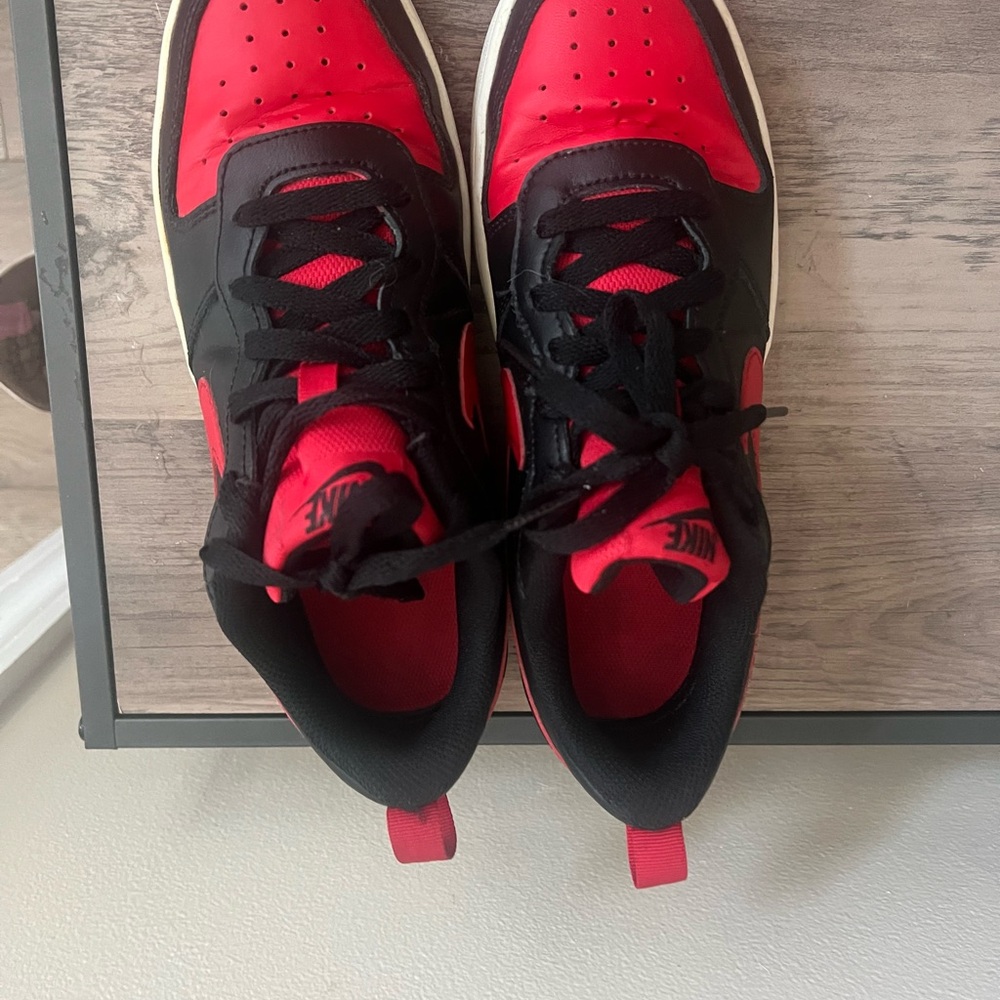 Nike Men’s Low-Top Sneakers - Black & Red